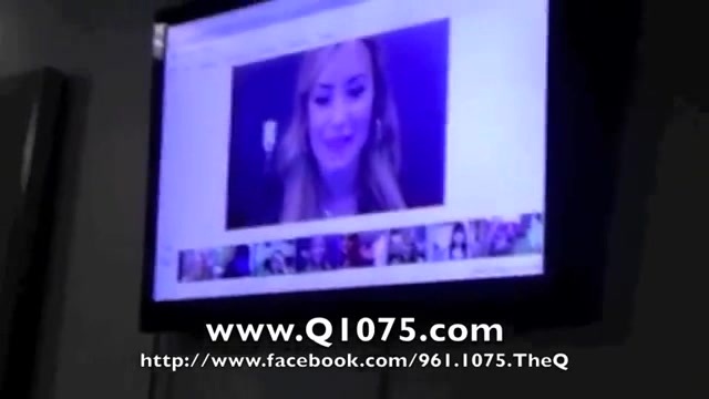 Demi Lovato _Hangs Out_ on Google + 2192