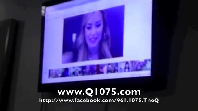 Demi Lovato _Hangs Out_ on Google + 2195
