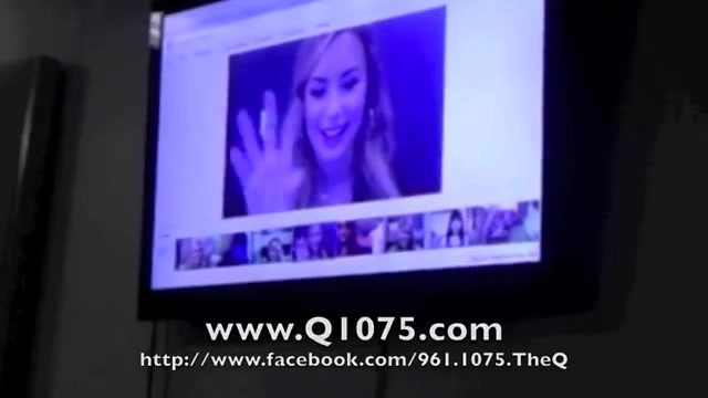 Demi Lovato _Hangs Out_ on Google + 2213
