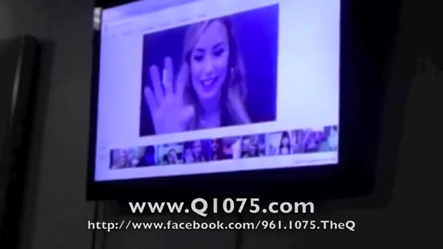 Demi Lovato _Hangs Out_ on Google + 2214