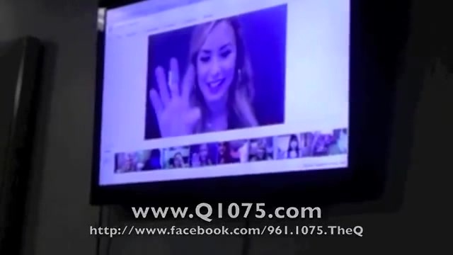 Demi Lovato _Hangs Out_ on Google + 2221