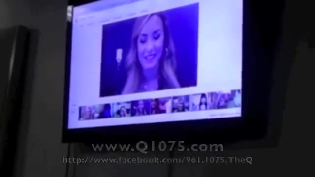 Demi Lovato _Hangs Out_ on Google + 2238