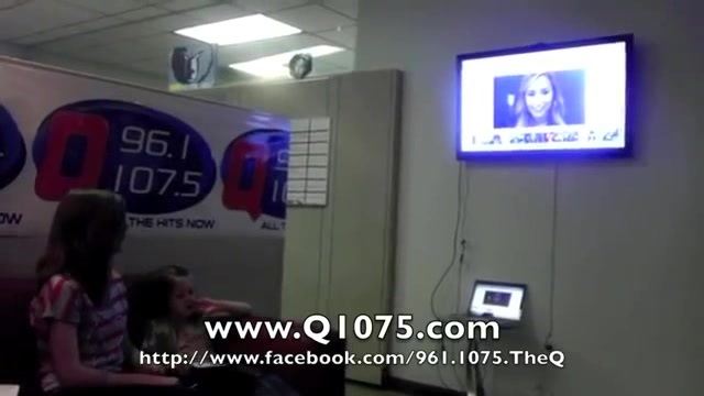 Demi Lovato _Hangs Out_ on Google + 2778