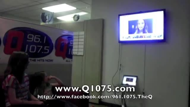 Demi Lovato _Hangs Out_ on Google + 2378