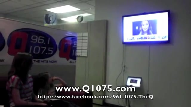 Demi Lovato _Hangs Out_ on Google + 2406