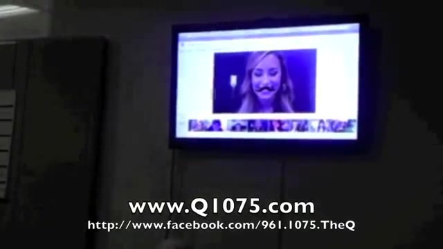 Demi Lovato _Hangs Out_ on Google + 3856