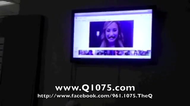 Demi Lovato _Hangs Out_ on Google + 3901
