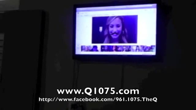 Demi Lovato _Hangs Out_ on Google + 4043