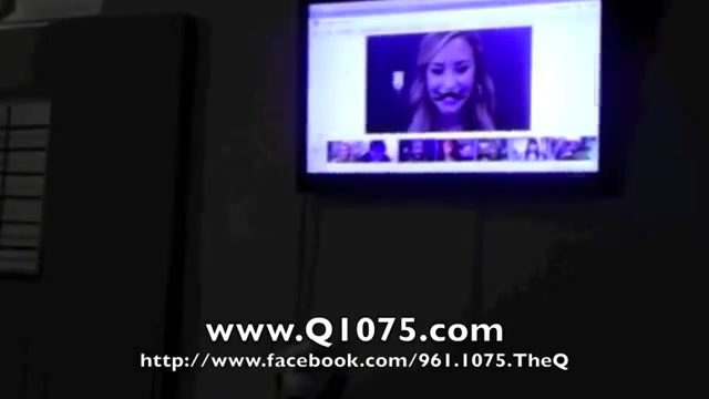 Demi Lovato _Hangs Out_ on Google + 4083
