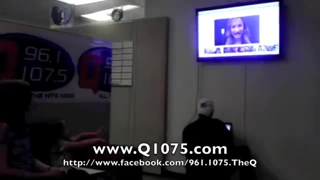 Demi Lovato _Hangs Out_ on Google + 4559 Demi Lovato _Hangs Out_ on Google + 4559