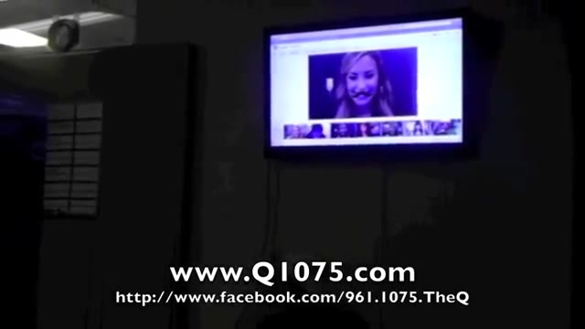 Demi Lovato _Hangs Out_ on Google + 4163