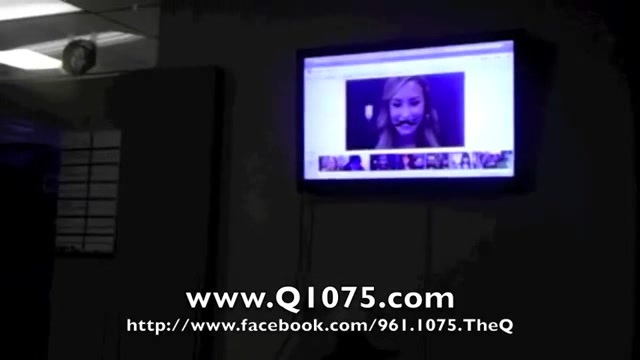 Demi Lovato _Hangs Out_ on Google + 4186