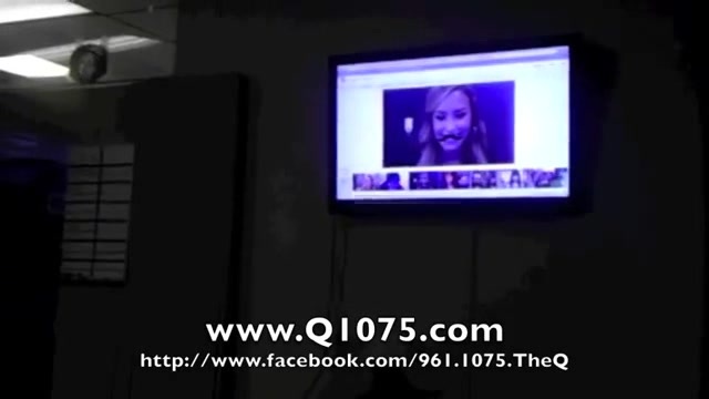 Demi Lovato _Hangs Out_ on Google + 4188