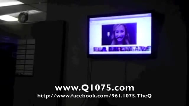 Demi Lovato _Hangs Out_ on Google + 4192