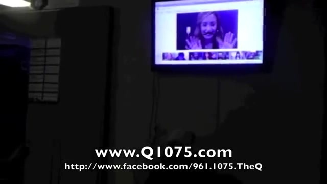 Demi Lovato _Hangs Out_ on Google + 4262