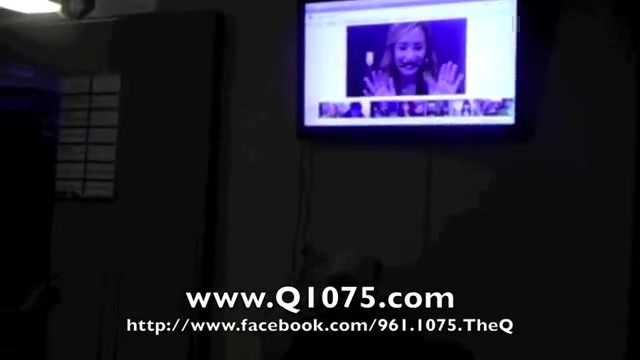 Demi Lovato _Hangs Out_ on Google + 4265