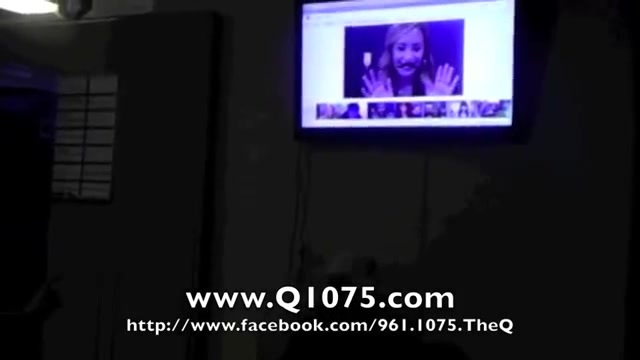 Demi Lovato _Hangs Out_ on Google + 4269