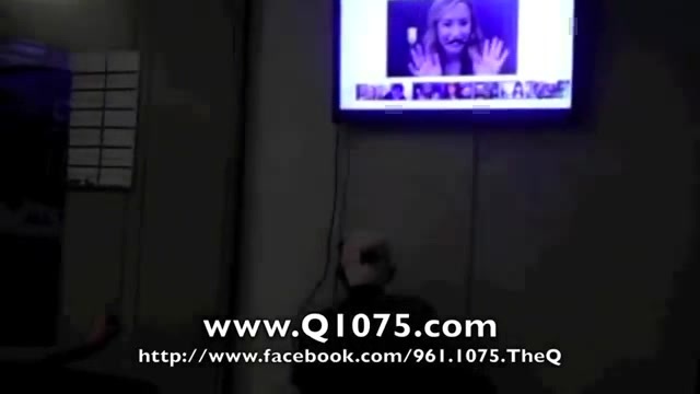 Demi Lovato _Hangs Out_ on Google + 4313