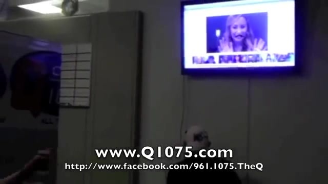 Demi Lovato _Hangs Out_ on Google + 4381 Demi Lovato _Hangs Out_ on Google + 4381