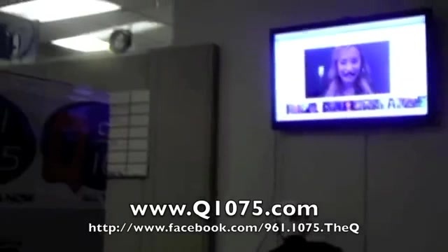 Demi Lovato _Hangs Out_ on Google + 4412 Demi Lovato _Hangs Out_ on Google + 4412