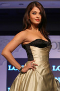 10453364_KIRSIACQB - aishwarya rai