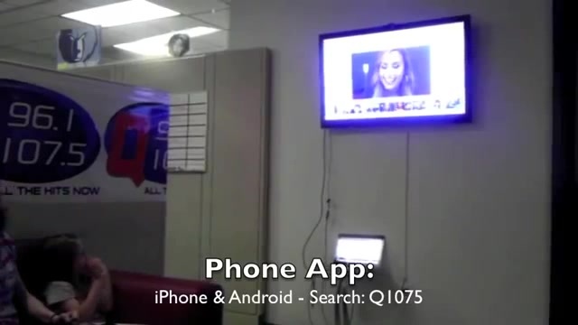 Demi Lovato _Hangs Out_ on Google + 6409