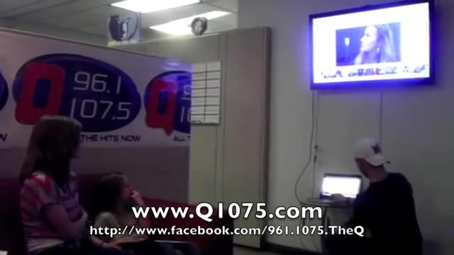 Demi Lovato _Hangs Out_ on Google + 7909 Demi Lovato _Hangs Out_ on Google + 7909