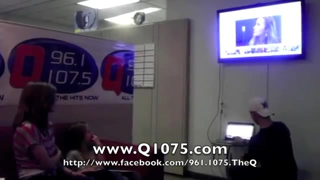 Demi Lovato _Hangs Out_ on Google + 7930 Demi Lovato _Hangs Out_ on Google + 7930