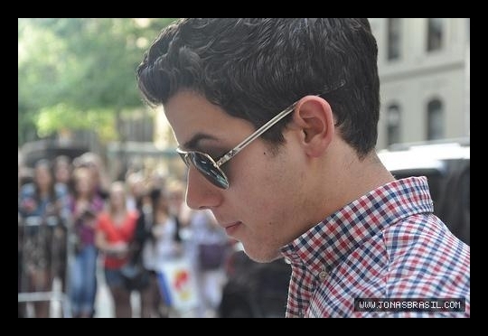 Si veniti aici sa va intinde-ti pe masa pentru control. - Story o4