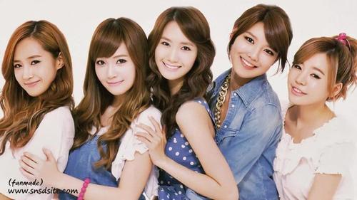 292178_244928778946142_100002870650923_405548_1912572038_n_large - SNSD