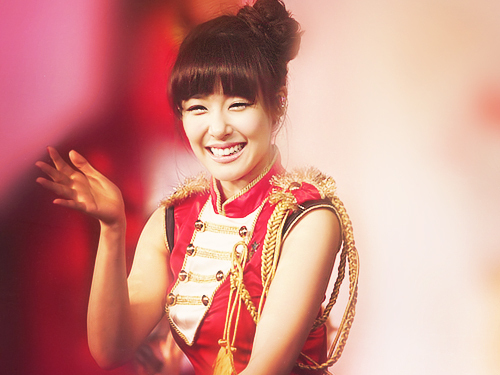 tumblr_lyj378ZEsS1r7igjco1_500_large - Tiffany o