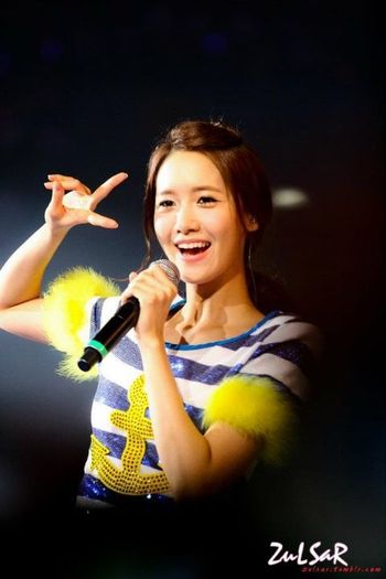 419519_390256464322809_342556202426169_1794593_1402040704_n_large - Yoona x