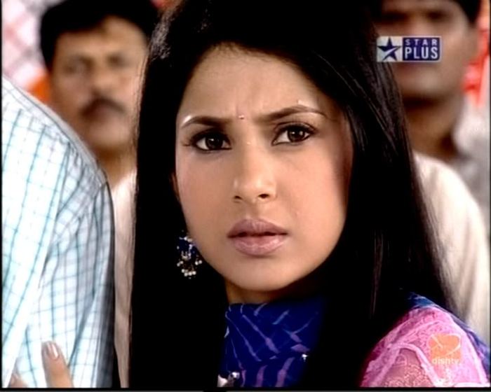 0822200845_14 - jennifer winget 5