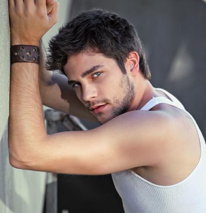 ღNoelღ - l - O Brant Daugherty