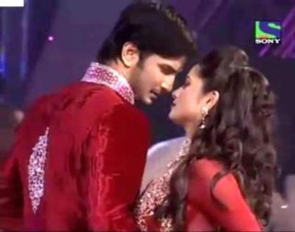552990_377635575600342_305303359500231_1196356_2020059677_n - archana si manav