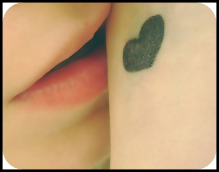 Proctologul termina de ``explorat``.