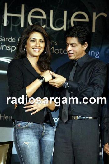 528661_217972454976731_150745085032802_406745_1926121802_n - 0 Shahrukh Khan