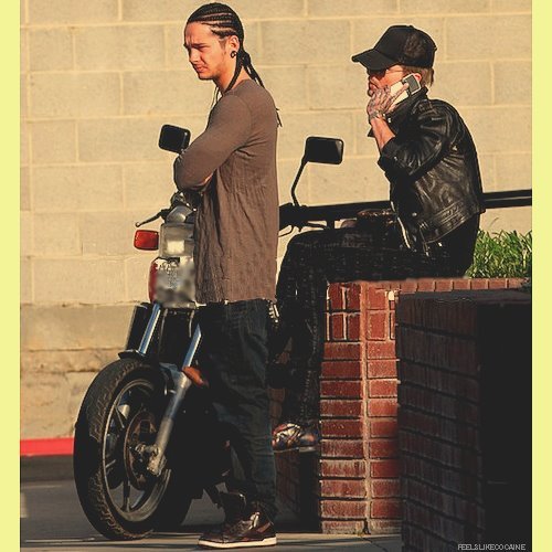 418026_307437799319899_278292135567799_824090_379773755_n