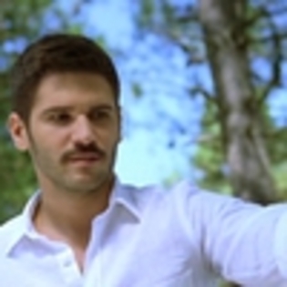 Aşk Geliyorum Demez (258)