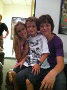 406373_258025177593472_229694938_n - Thx - For - Watching