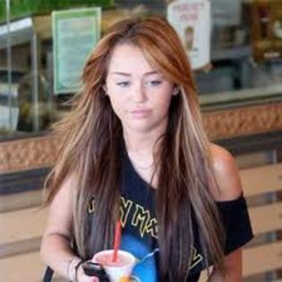 myley8 - myley cyrus