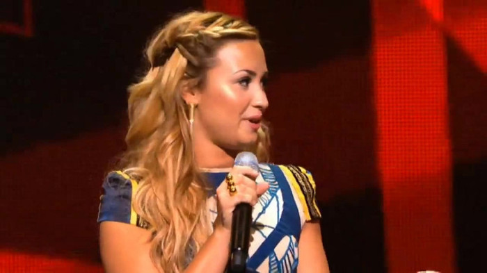Demi Lovato joins X Factor USA judges on stage 22001 - Demi - Joins X Factor USA judges on stage Part o46