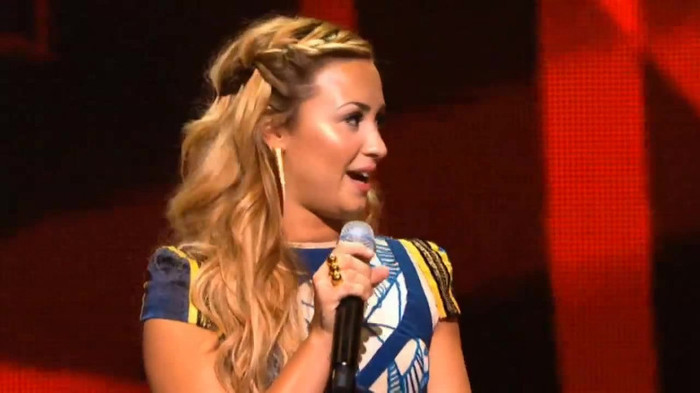 Demi Lovato joins X Factor USA judges on stage 22014