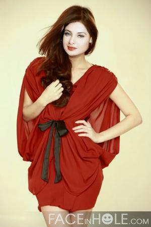 579809_313075408771915_1639952449_n