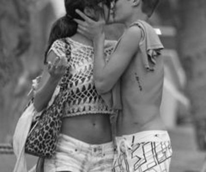 Selly & Justin kiisss