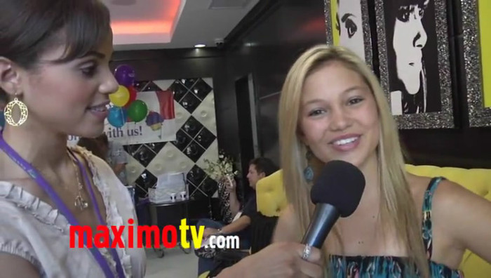 Olivia Holt Interview at _Ice Cream For Breakfast_ Fundraiser Event 0034
