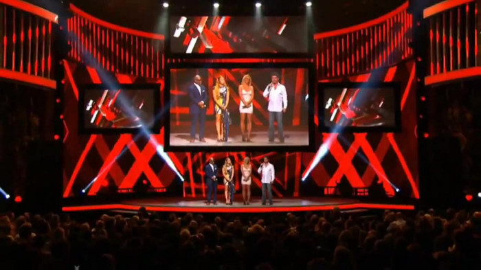 Demi Lovato joins X Factor USA judges on stage 27105
