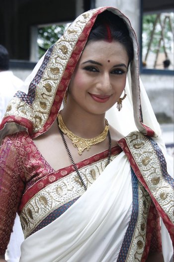 183474_1556821413030_1610083346_1131284_7471120_n - x-Divyanka Tripathi-x