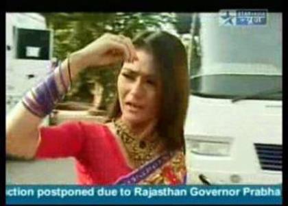 530267_132582023533409_100003448374351_68616_519781388_n - sara khan 8