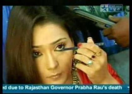 535985_132582076866737_100003448374351_68619_1401618170_n - sara khan 8